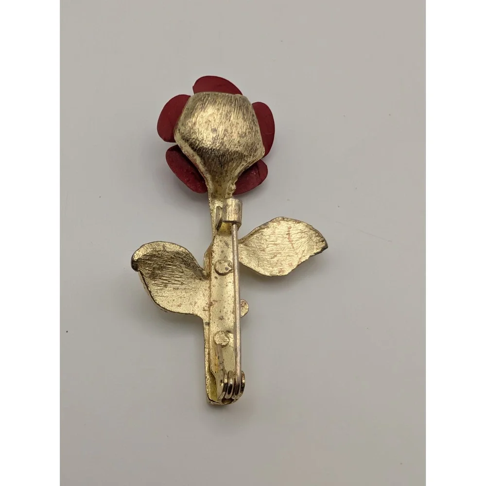 Vintage Gold Tone Long Stem Red Rose Brooch Pin Figural‎ Flower Unsigned